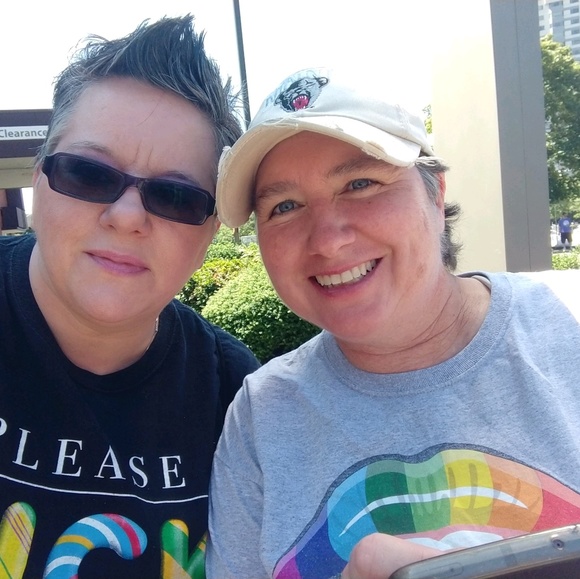 Meet your Posher, Jennifer - Picture 1 of 1